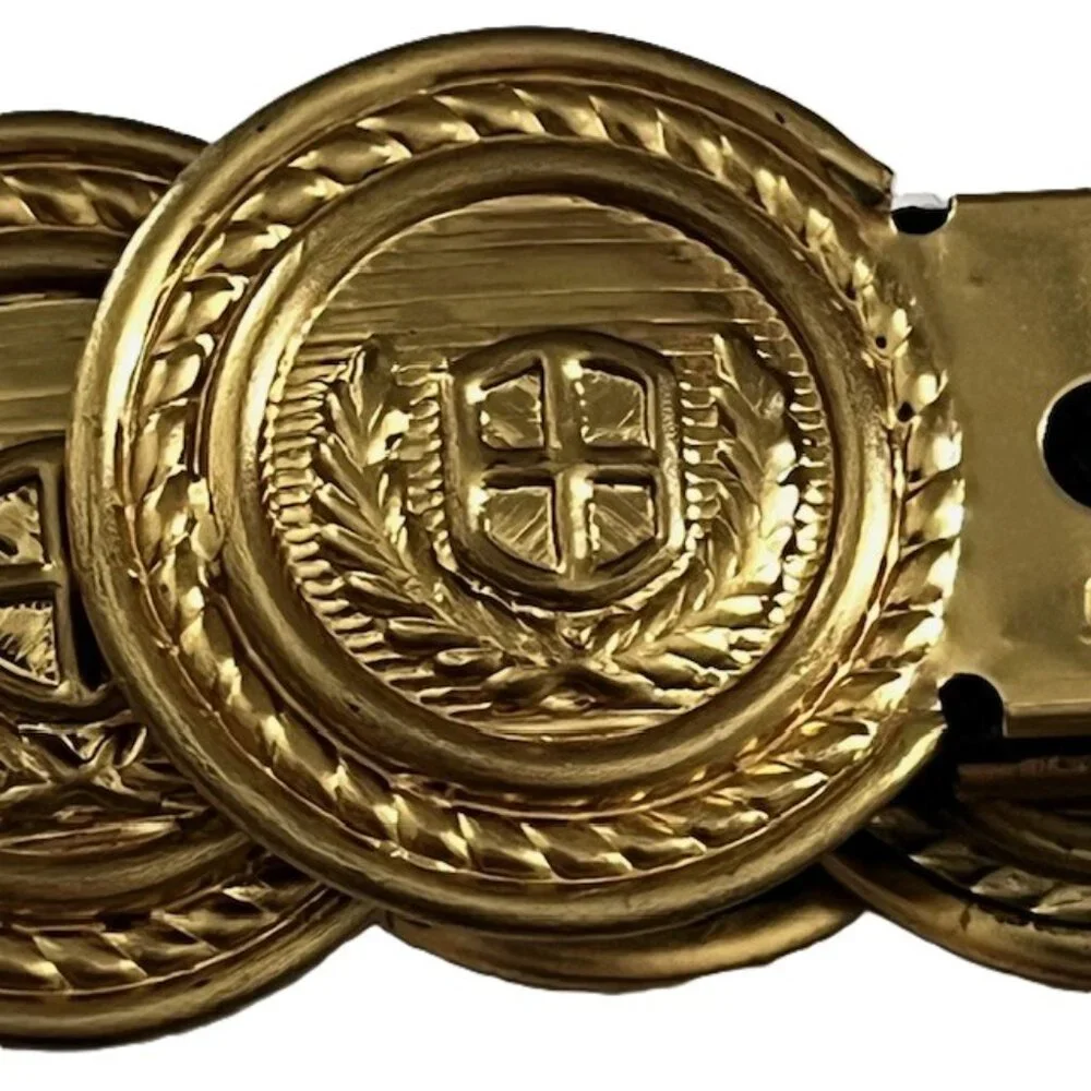 N/A metal medallion